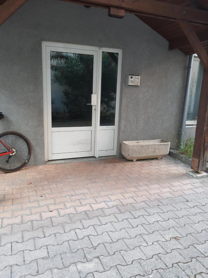 Studio Au Calme Espace Exterieur Parking Gratuit Dans La Rue Grenoble Exterior photo